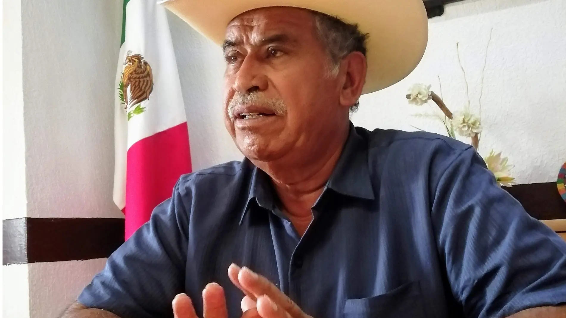 El alcalde Juan Lara